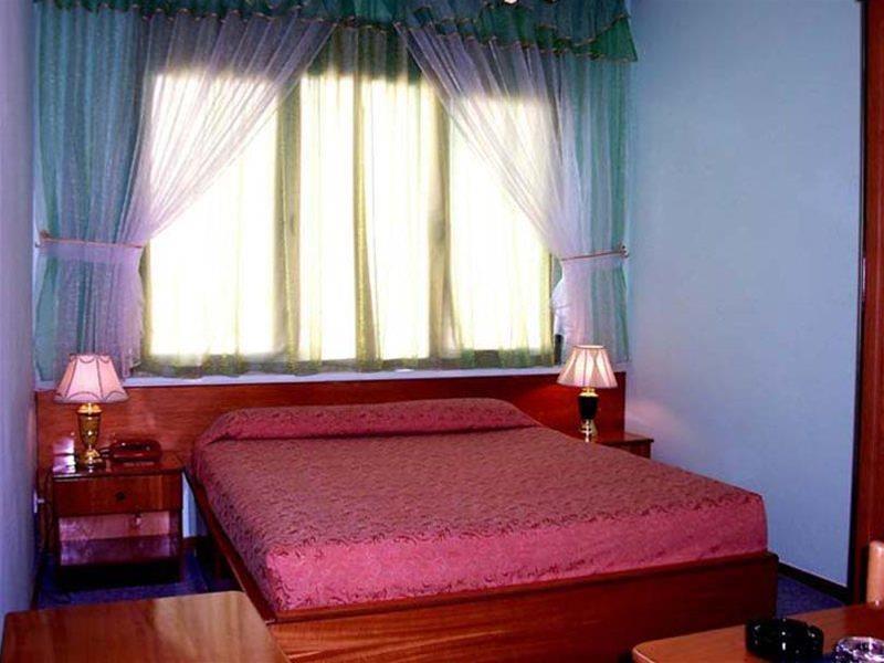 Kruja Hotel Tirana Buitenkant foto
