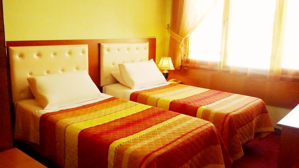 Kruja Hotel Tirana Buitenkant foto