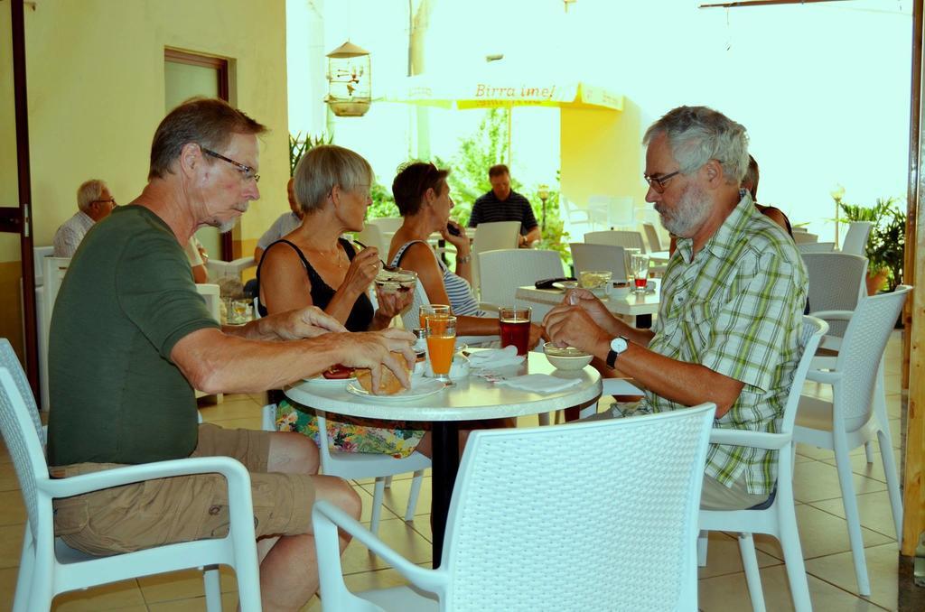 Kruja Hotel Tirana Buitenkant foto