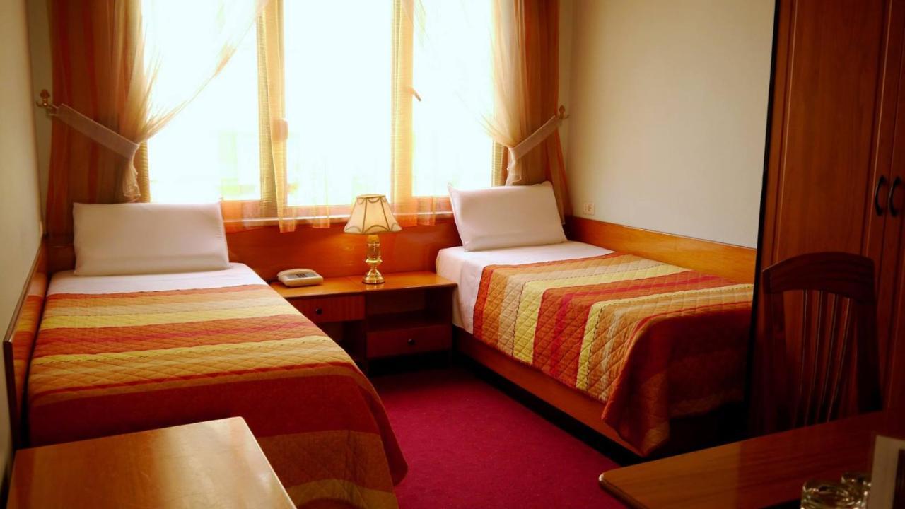 Kruja Hotel Tirana Buitenkant foto